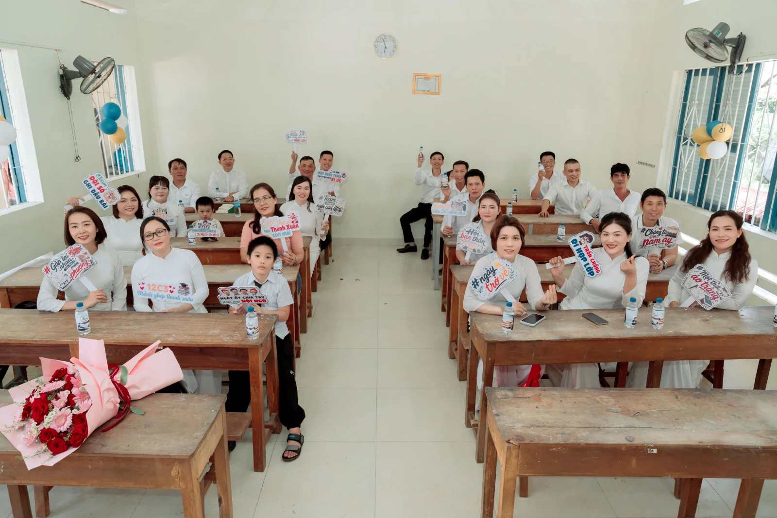 Ảnh lễ kỷ niệm 20 năm lớp 12C3, chụp ngày 08/08/2026