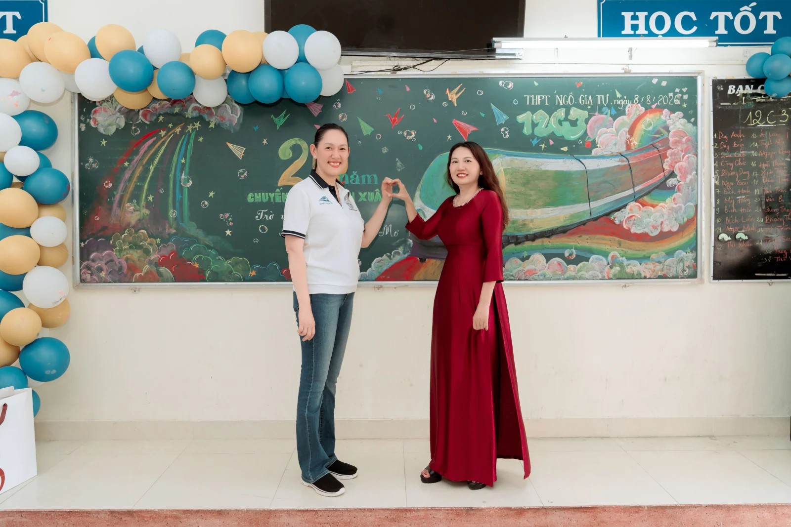 Ảnh lễ kỷ niệm 20 năm lớp 12C3, chụp ngày 08/08/2026