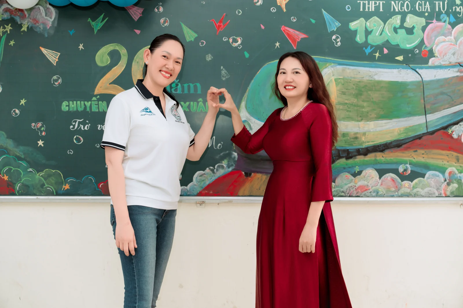 Ảnh lễ kỷ niệm 20 năm lớp 12C3, chụp ngày 08/08/2026