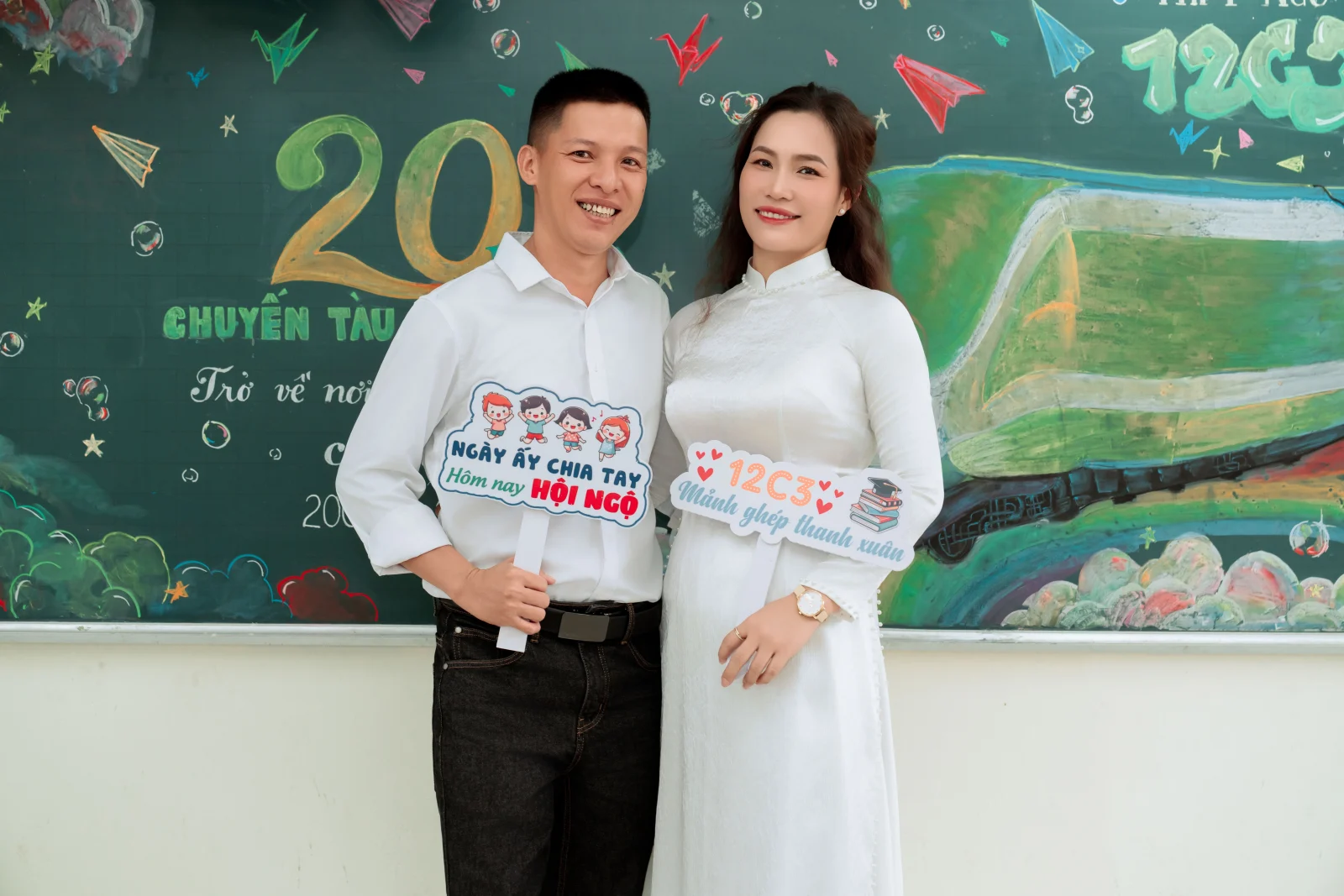 Ảnh lễ kỷ niệm 20 năm lớp 12C3, chụp ngày 08/08/2026