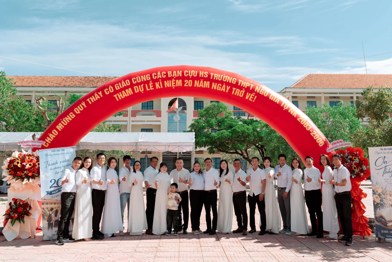 Ảnh lễ kỷ niệm 20 năm lớp 12C3, chụp ngày 08/08/2026