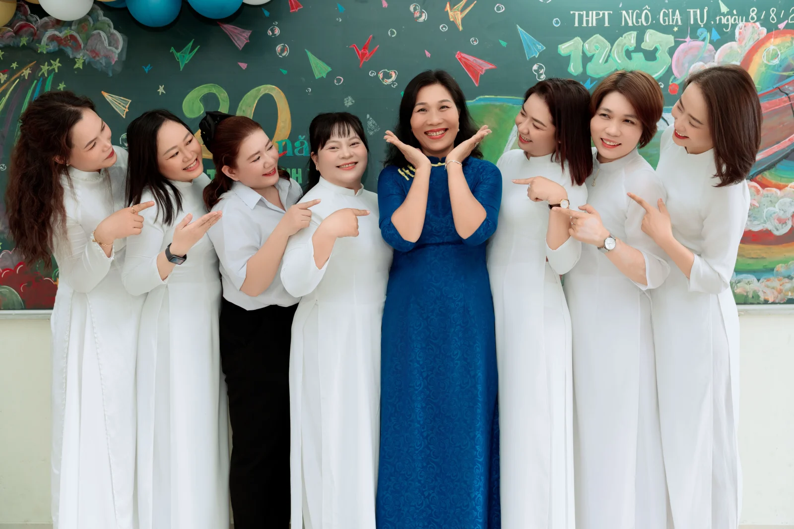 Ảnh lễ kỷ niệm 20 năm lớp 12C3, chụp ngày 08/08/2026