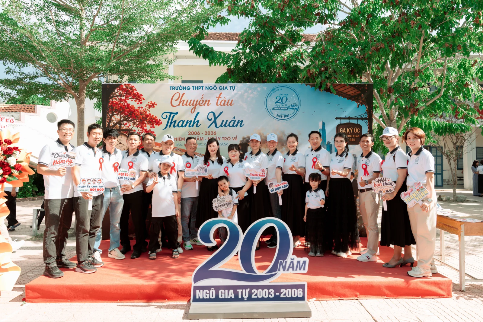 Ảnh lễ kỷ niệm 20 năm lớp 12C3, chụp ngày 08/08/2026