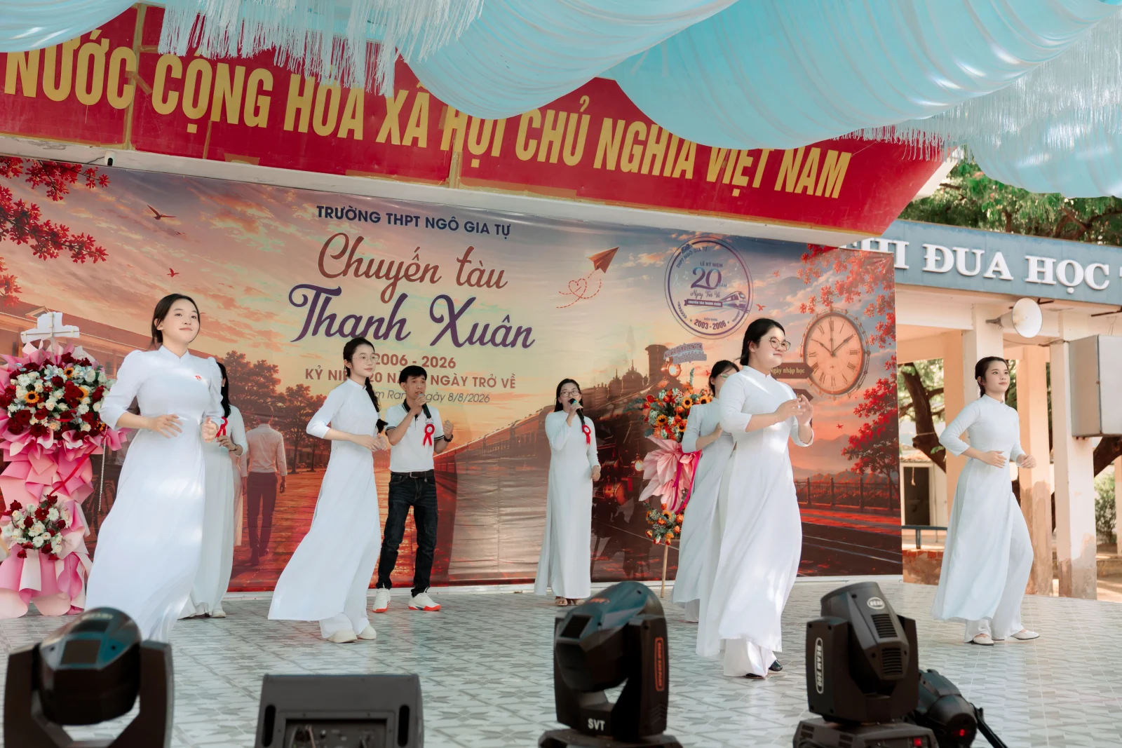 Ảnh lễ kỷ niệm 20 năm lớp 12C3, chụp ngày 08/08/2026