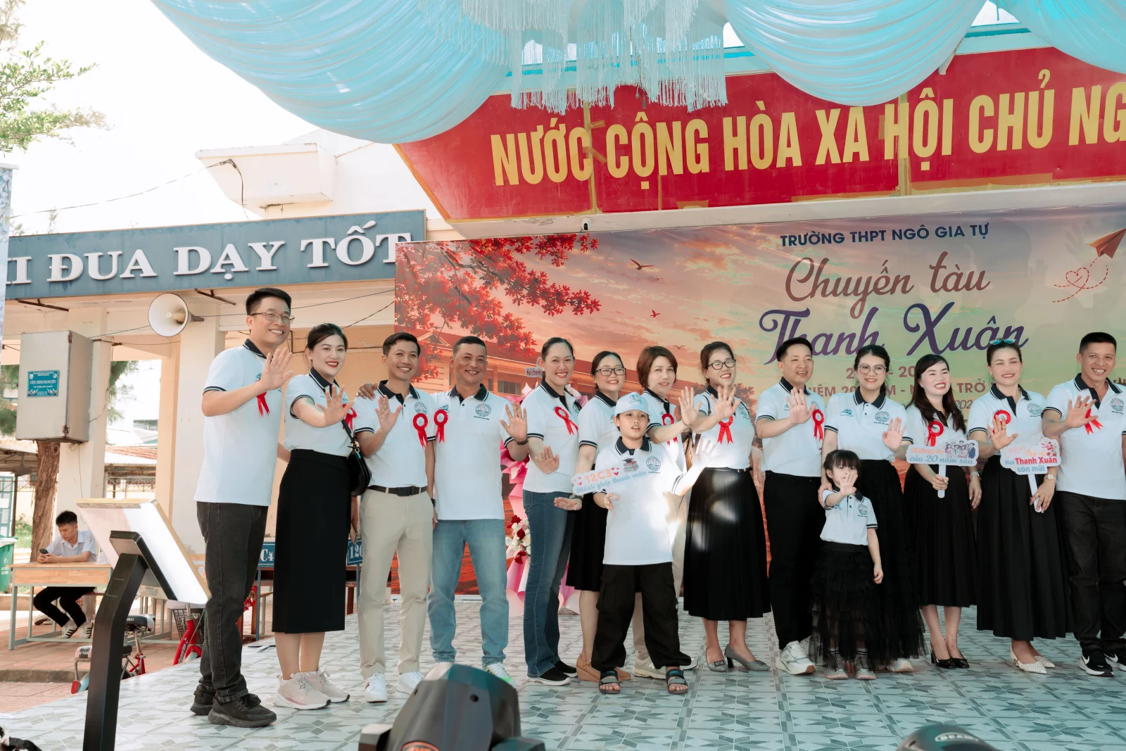 Ảnh lễ kỷ niệm 20 năm lớp 12C3, chụp ngày 08/08/2026