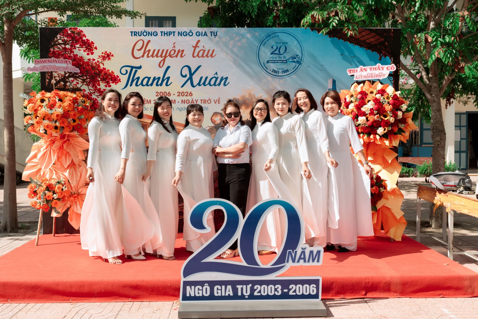 Ảnh lễ kỷ niệm 20 năm lớp 12C3, chụp ngày 08/08/2026