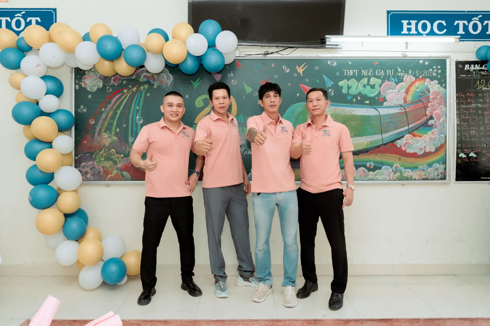 Ảnh lễ kỷ niệm 20 năm lớp 12C3, chụp ngày 08/08/2026