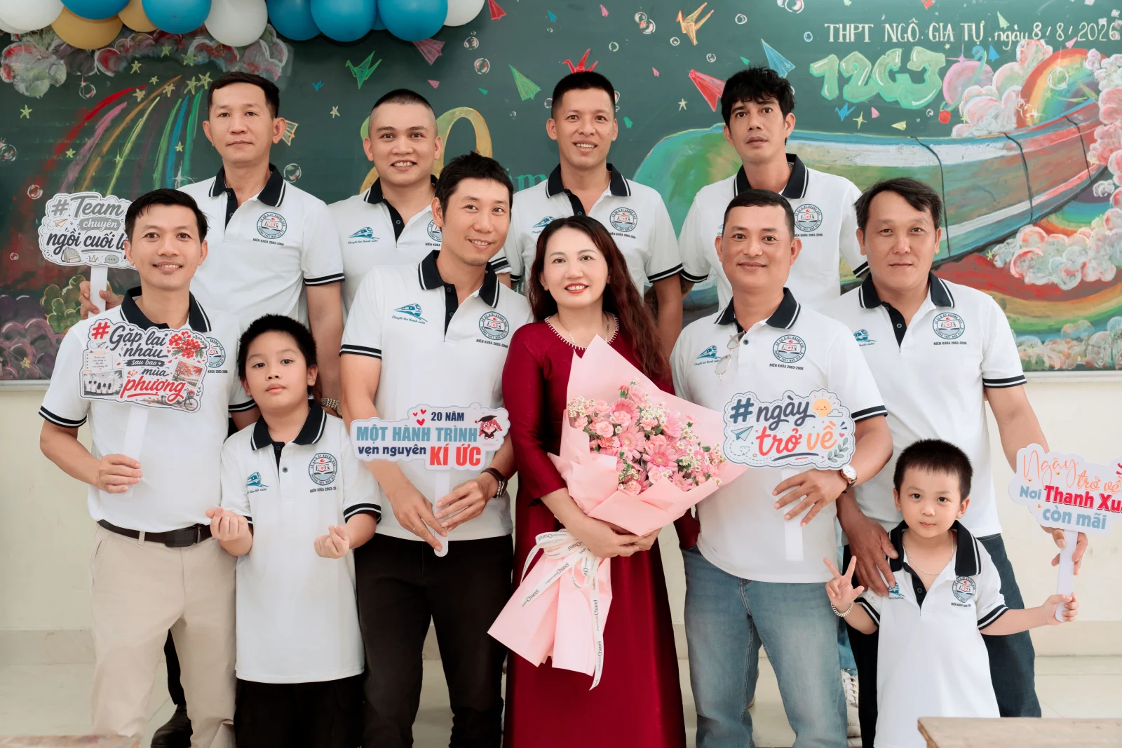 Ảnh lễ kỷ niệm 20 năm lớp 12C3, chụp ngày 08/08/2026