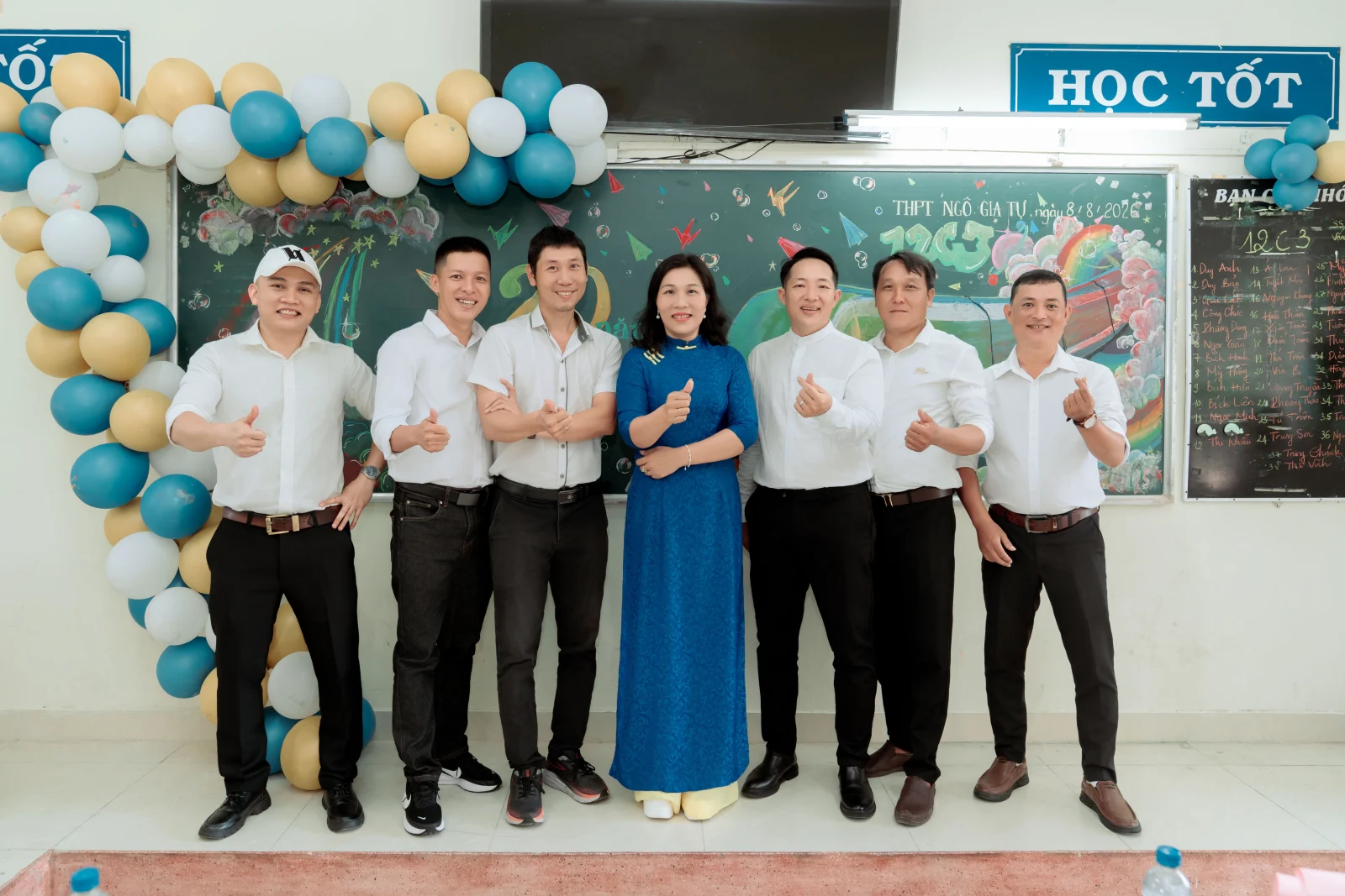 Ảnh lễ kỷ niệm 20 năm lớp 12C3, chụp ngày 08/08/2026