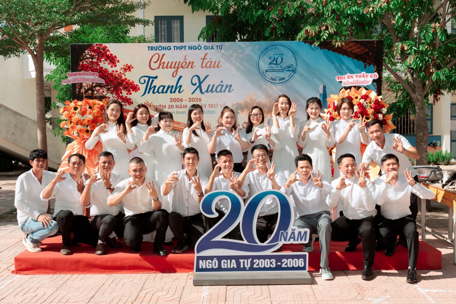 Ảnh lễ kỷ niệm 20 năm lớp 12C3, chụp ngày 08/08/2026