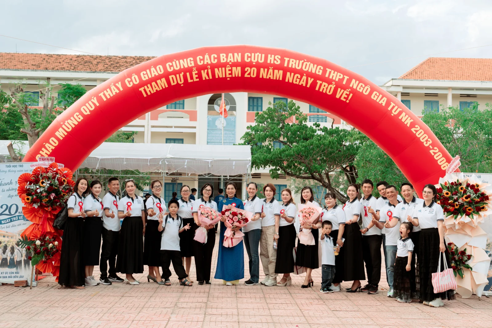 Ảnh lễ kỷ niệm 20 năm lớp 12C3, chụp ngày 08/08/2026