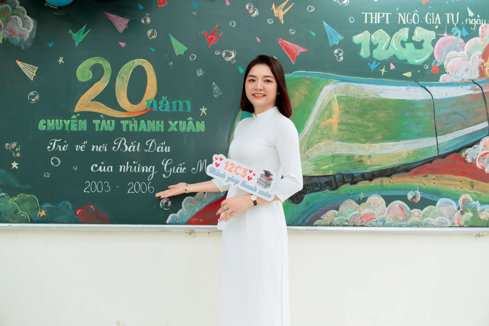 Ảnh lễ kỷ niệm 20 năm lớp 12C3, chụp ngày 08/08/2026