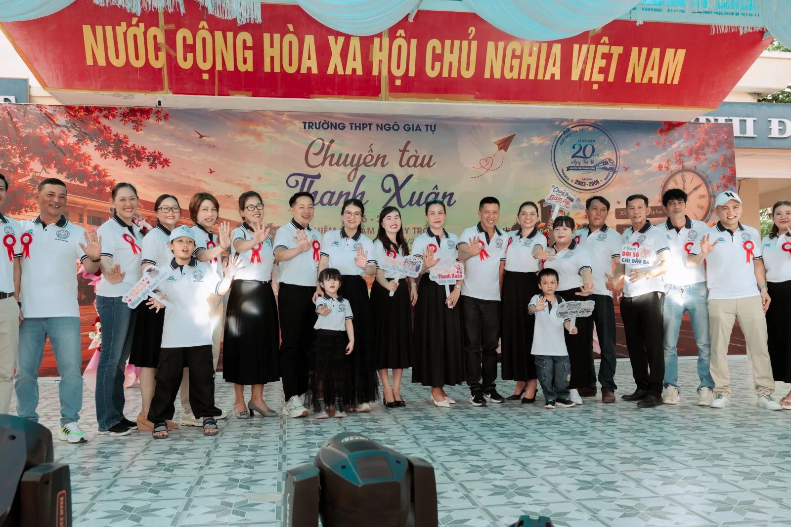 Ảnh lễ kỷ niệm 20 năm lớp 12C3, chụp ngày 08/08/2026