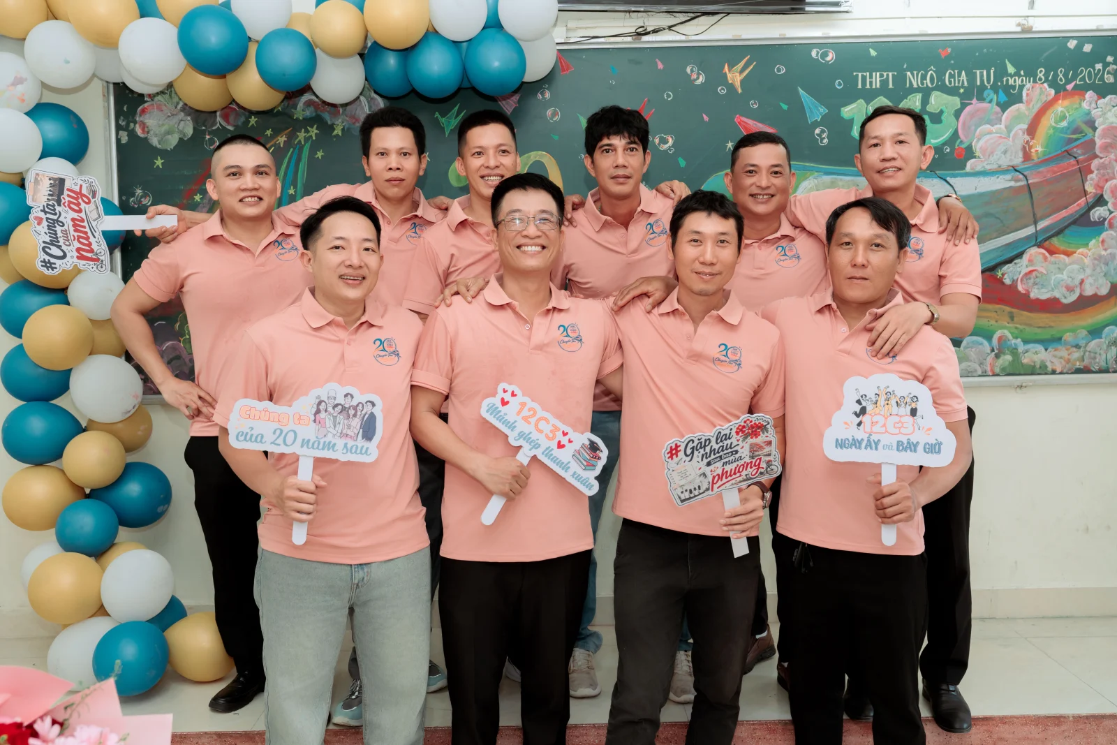 Ảnh lễ kỷ niệm 20 năm lớp 12C3, chụp ngày 08/08/2026