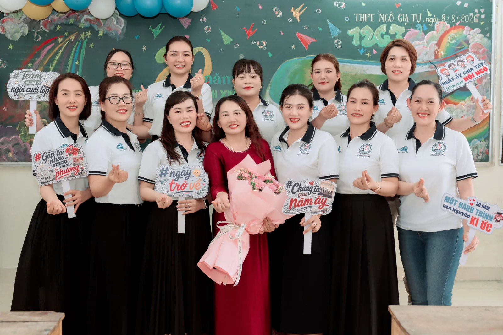 Ảnh lễ kỷ niệm 20 năm lớp 12C3, chụp ngày 08/08/2026
