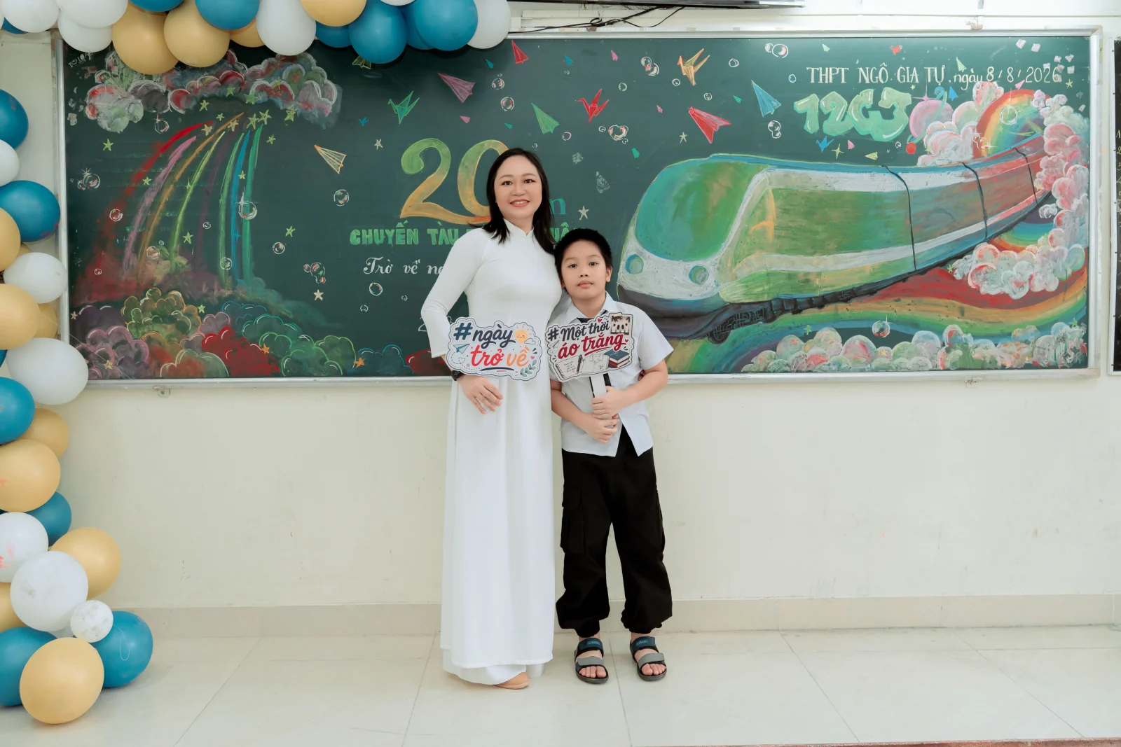 Ảnh lễ kỷ niệm 20 năm lớp 12C3, chụp ngày 08/08/2026