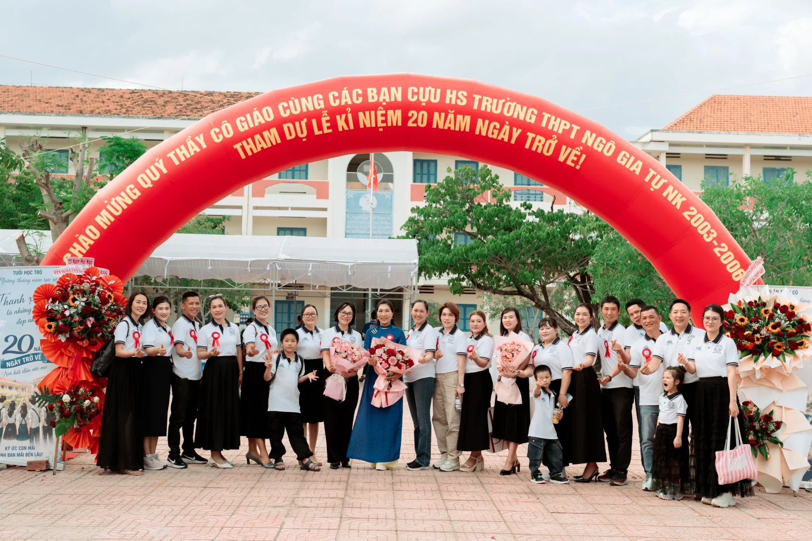 Ảnh lễ kỷ niệm 20 năm lớp 12C3, chụp ngày 08/08/2026