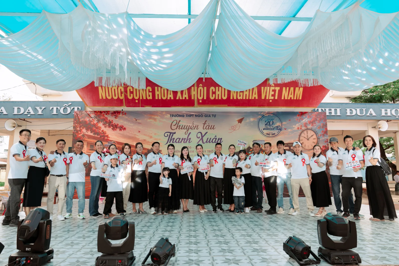 Ảnh lễ kỷ niệm 20 năm lớp 12C3, chụp ngày 08/08/2026