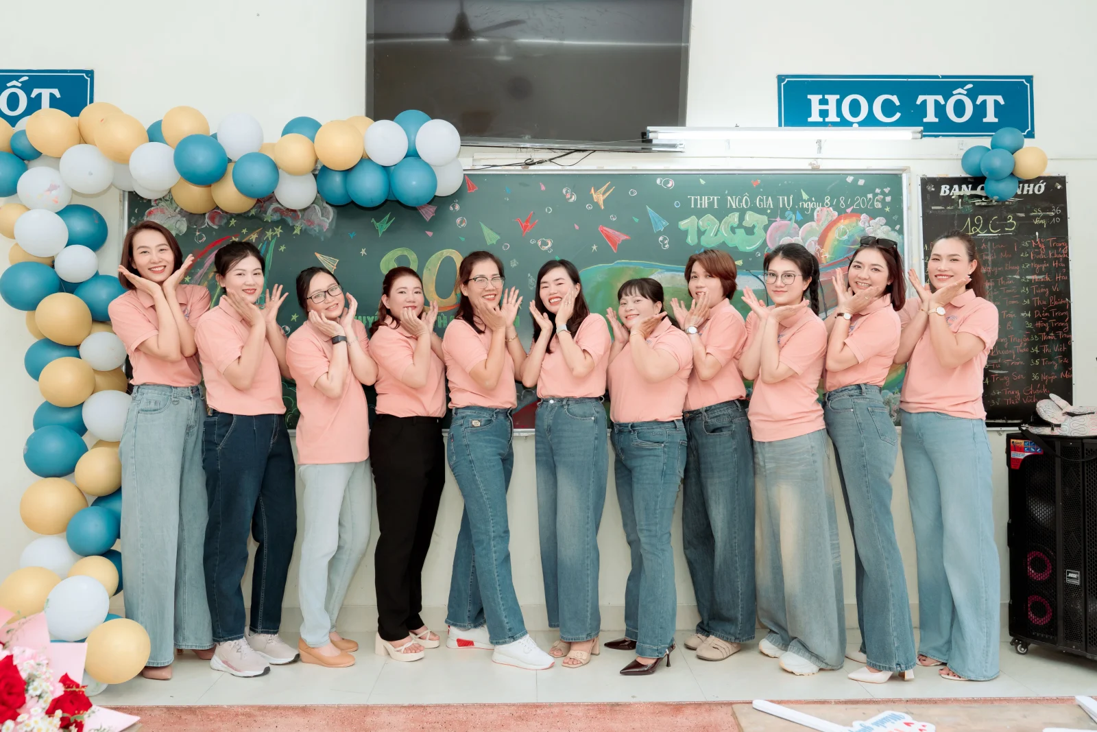 Ảnh lễ kỷ niệm 20 năm lớp 12C3, chụp ngày 08/08/2026