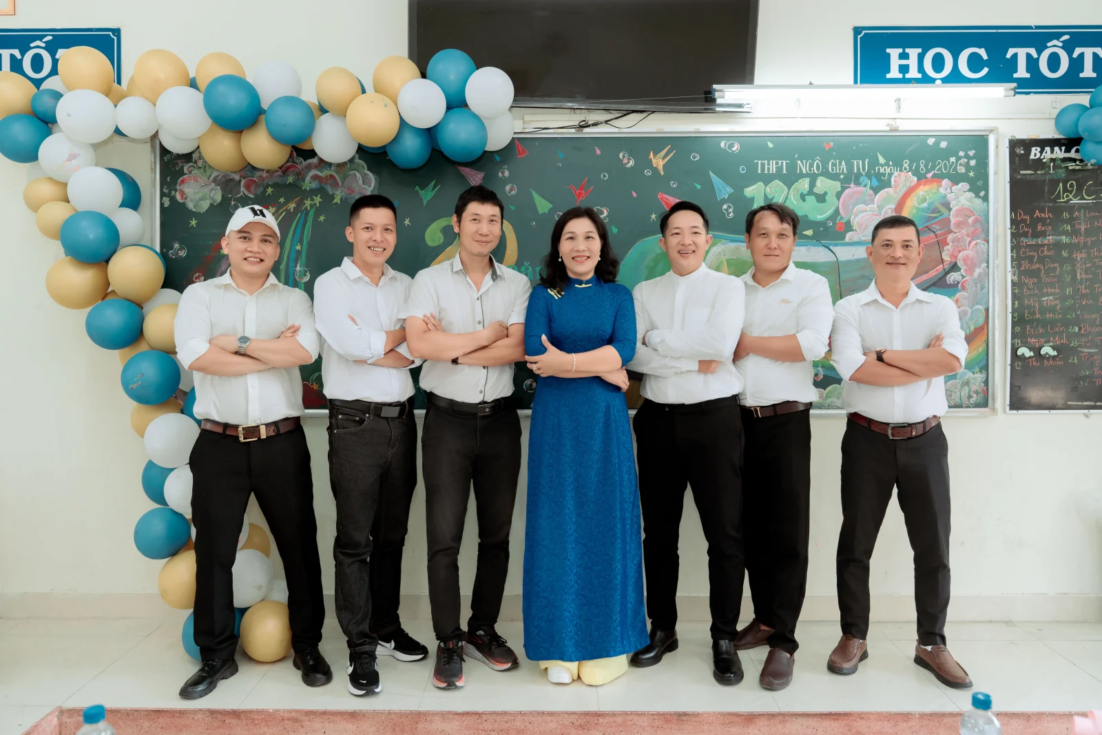 Ảnh lễ kỷ niệm 20 năm lớp 12C3, chụp ngày 08/08/2026