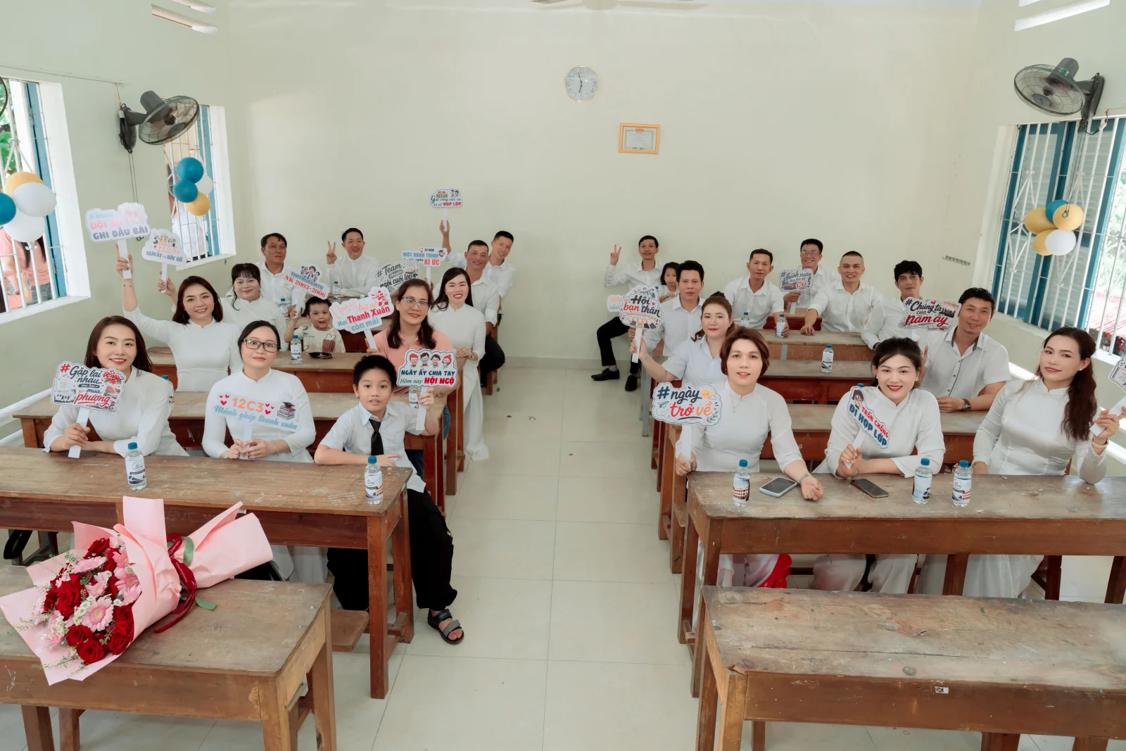 Ảnh lễ kỷ niệm 20 năm lớp 12C3, chụp ngày 08/08/2026