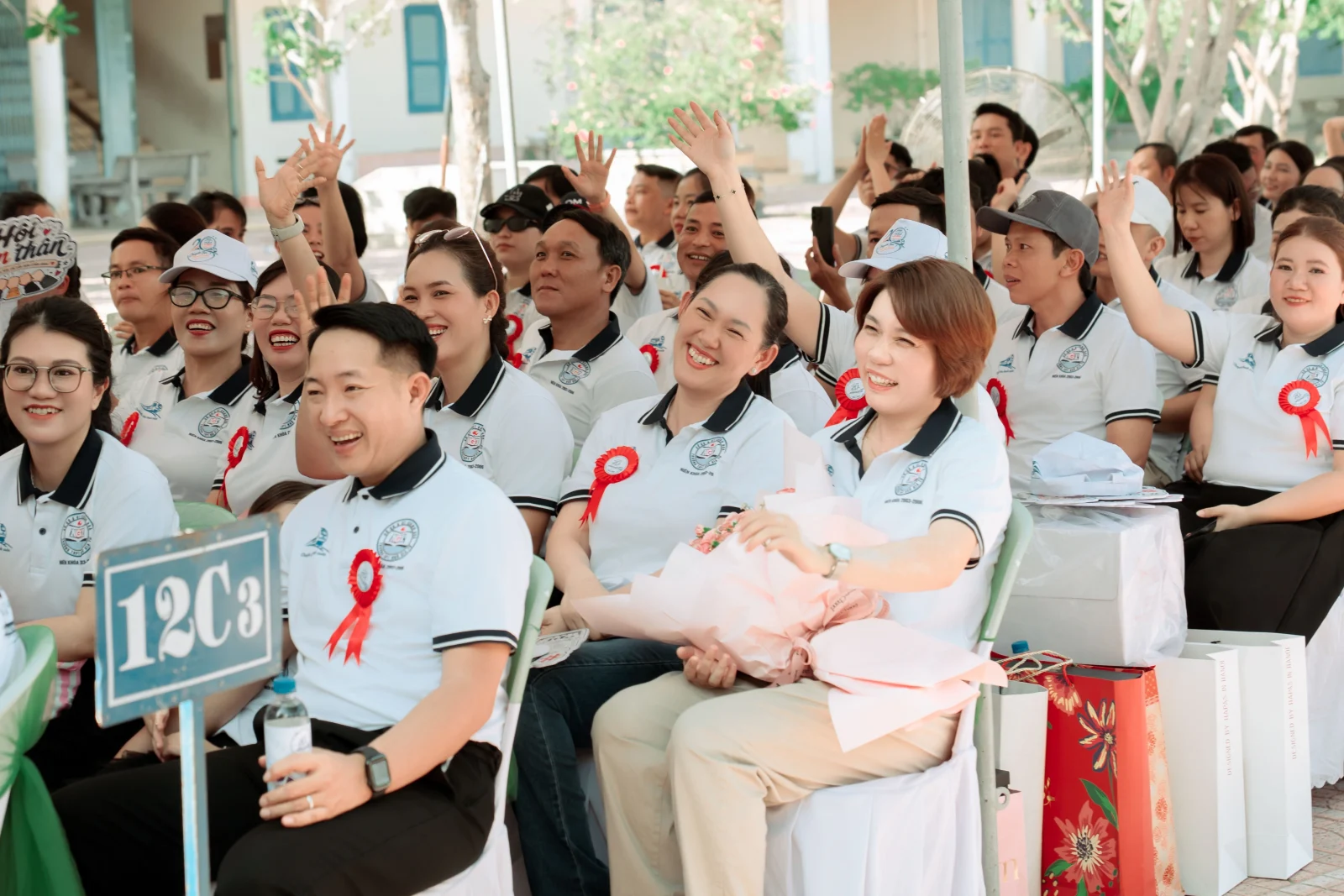 Ảnh lễ kỷ niệm 20 năm lớp 12C3, chụp ngày 08/08/2026