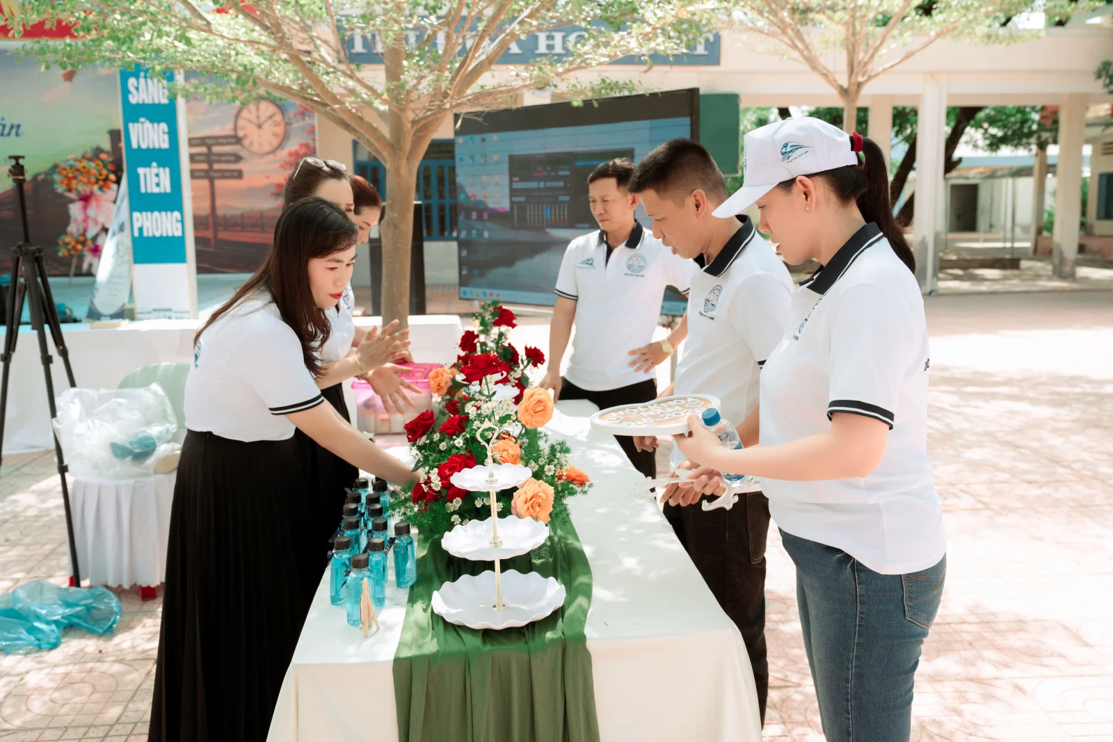 Ảnh lễ kỷ niệm 20 năm lớp 12C3, chụp ngày 08/08/2026