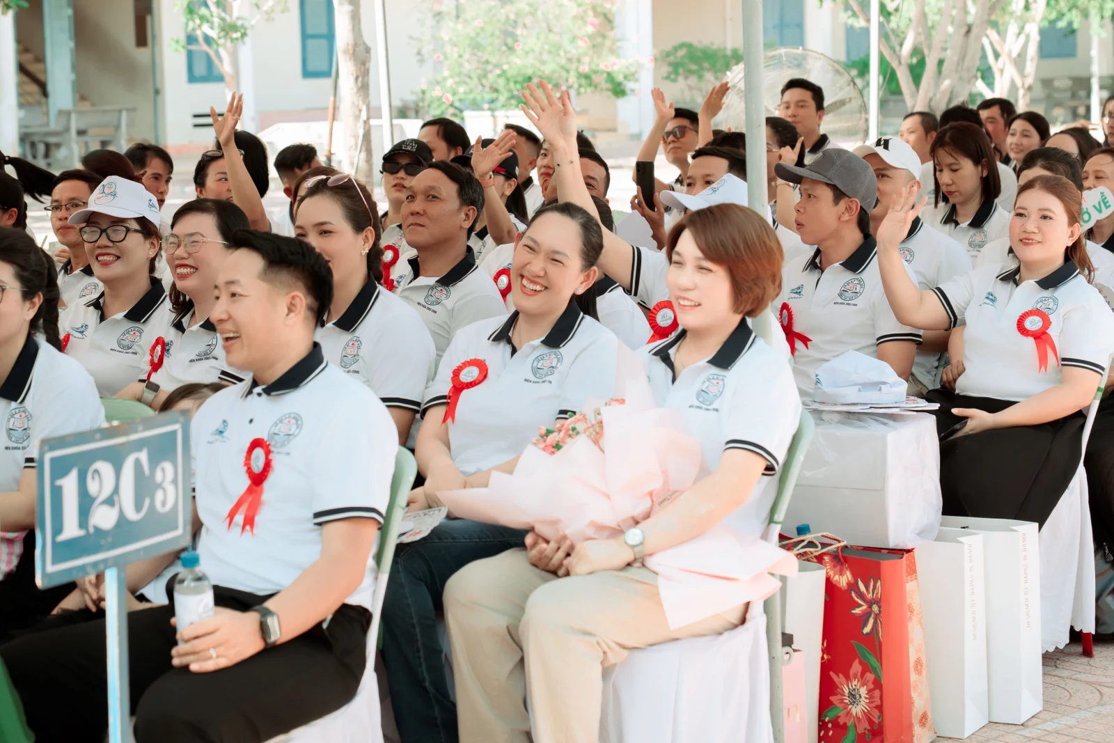 Ảnh lễ kỷ niệm 20 năm lớp 12C3, chụp ngày 08/08/2026