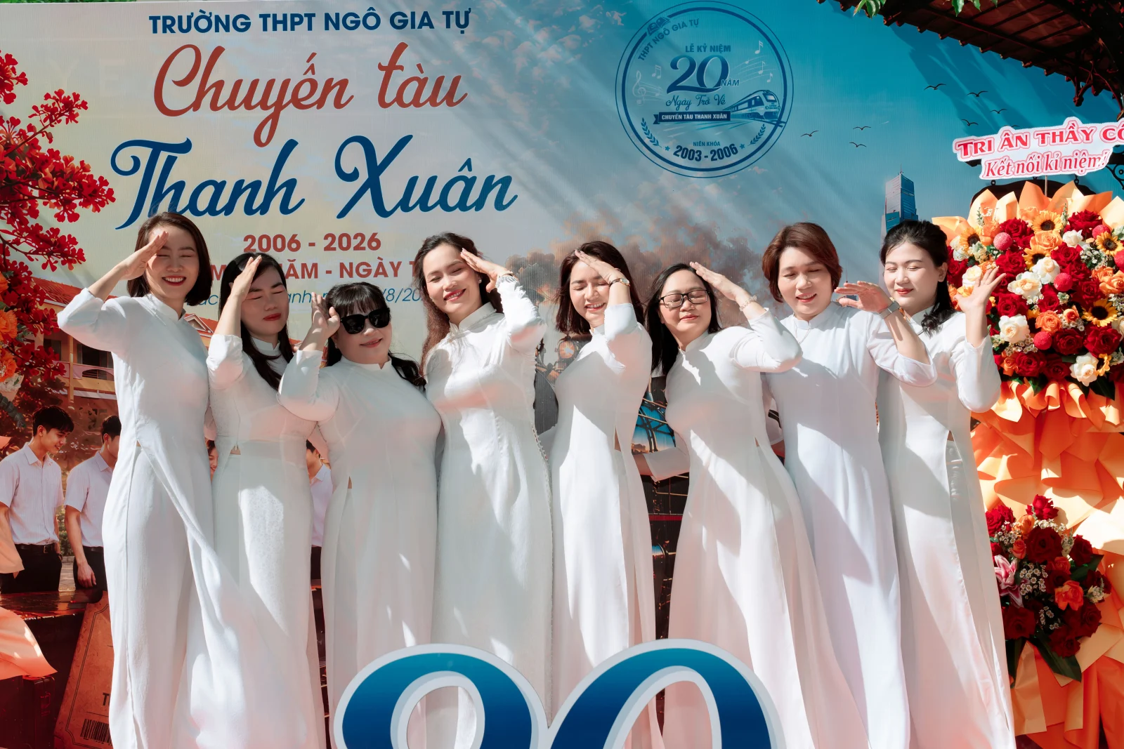 Ảnh lễ kỷ niệm 20 năm lớp 12C3, chụp ngày 08/08/2026