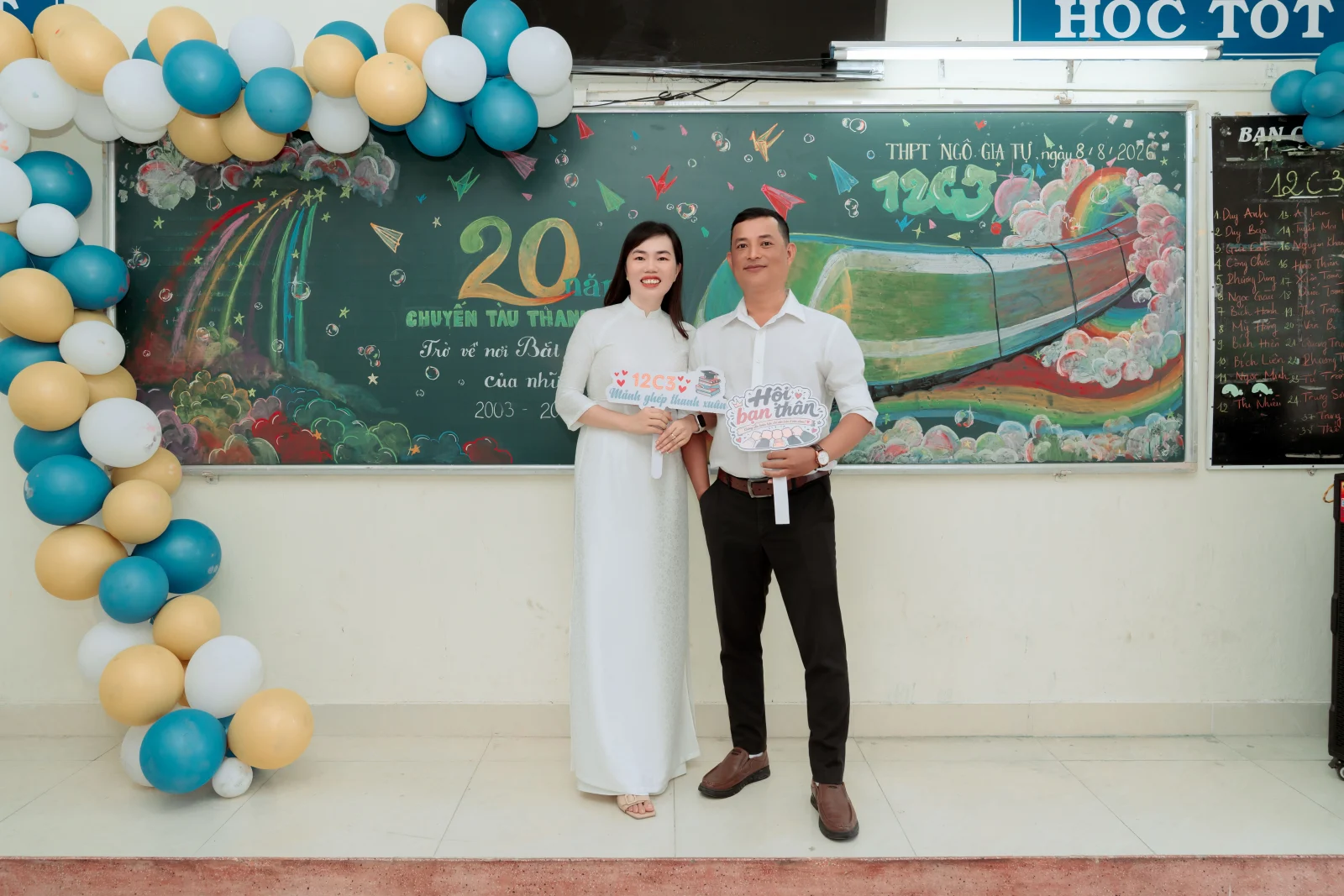 Ảnh lễ kỷ niệm 20 năm lớp 12C3, chụp ngày 08/08/2026