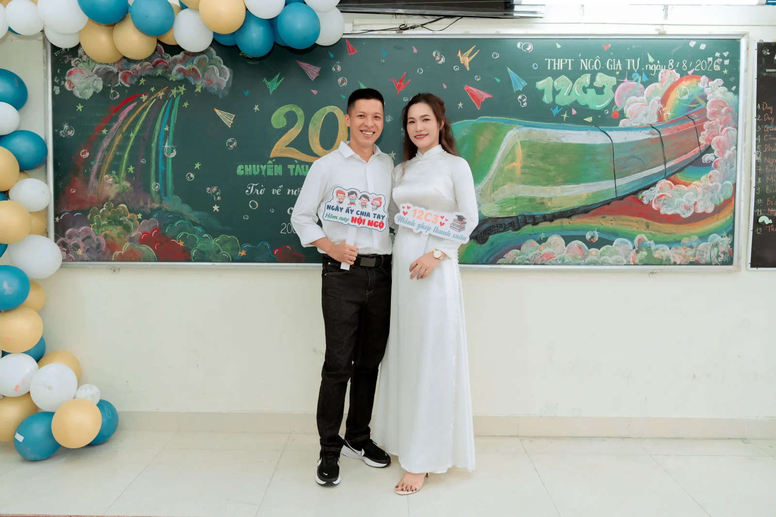 Ảnh lễ kỷ niệm 20 năm lớp 12C3, chụp ngày 08/08/2026