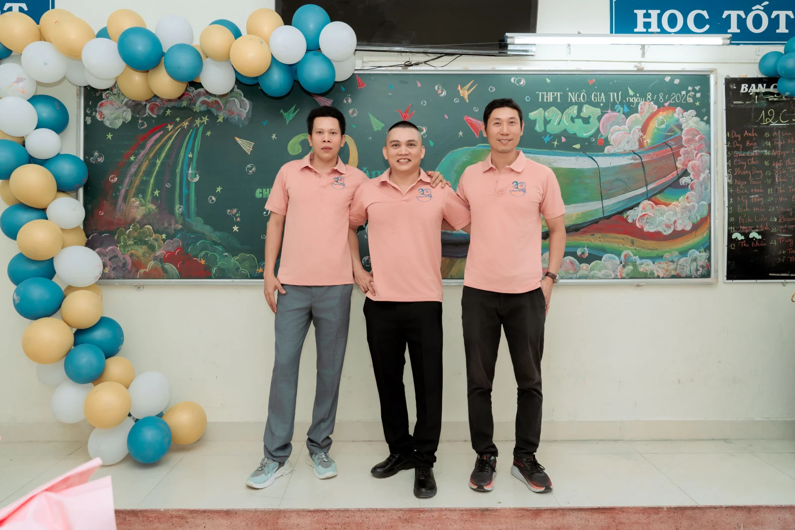 Ảnh lễ kỷ niệm 20 năm lớp 12C3, chụp ngày 08/08/2026