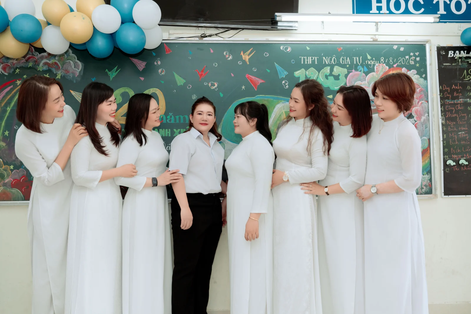 Ảnh lễ kỷ niệm 20 năm lớp 12C3, chụp ngày 08/08/2026