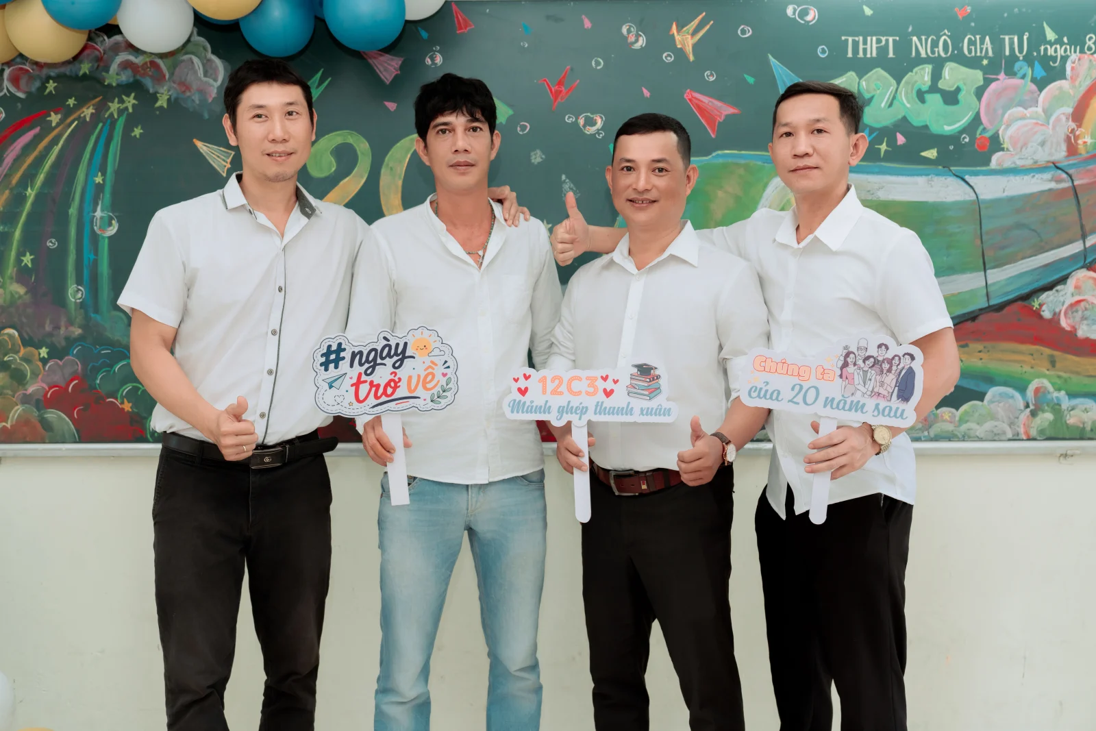 Ảnh lễ kỷ niệm 20 năm lớp 12C3, chụp ngày 08/08/2026