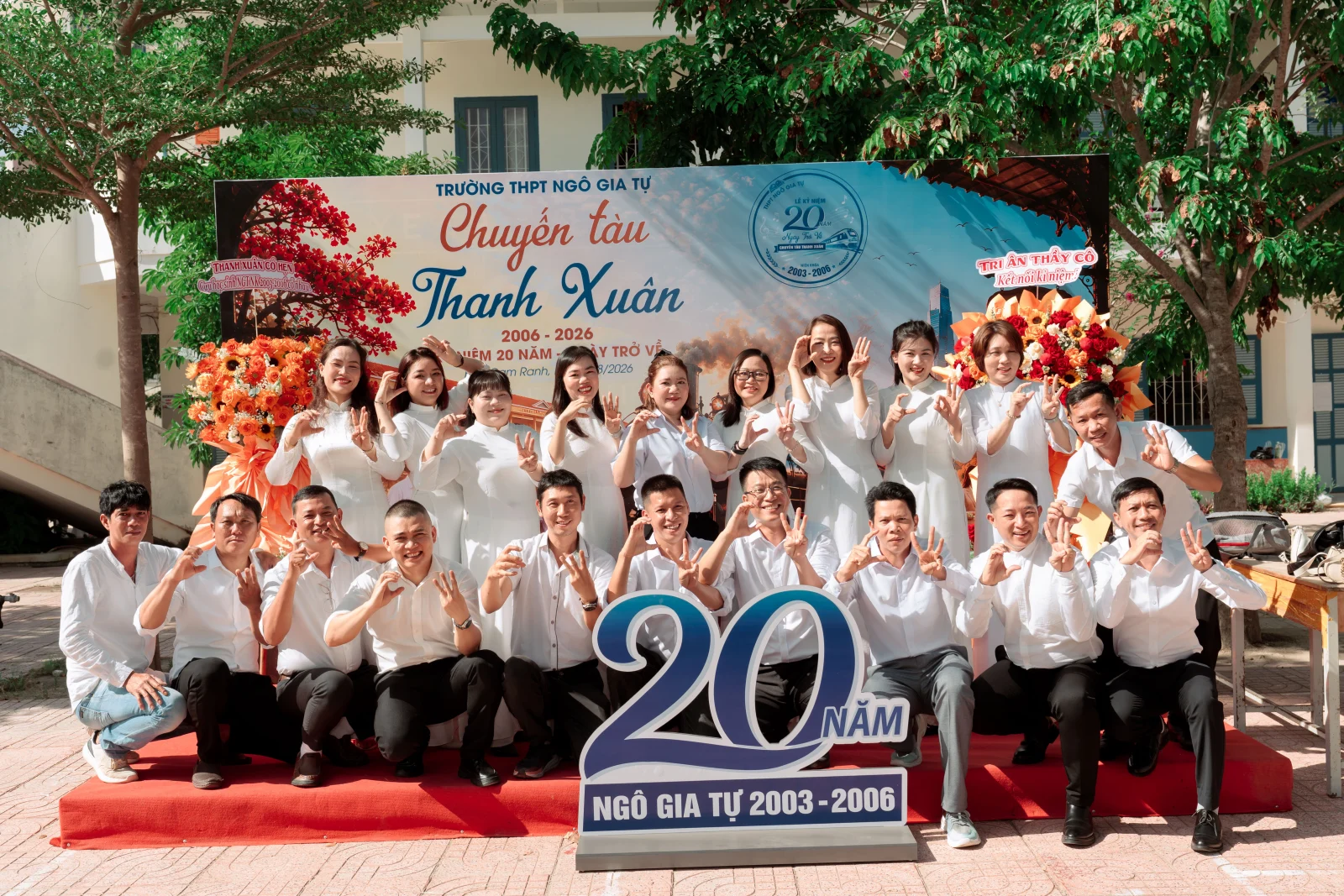 Ảnh lễ kỷ niệm 20 năm lớp 12C3, chụp ngày 08/08/2026