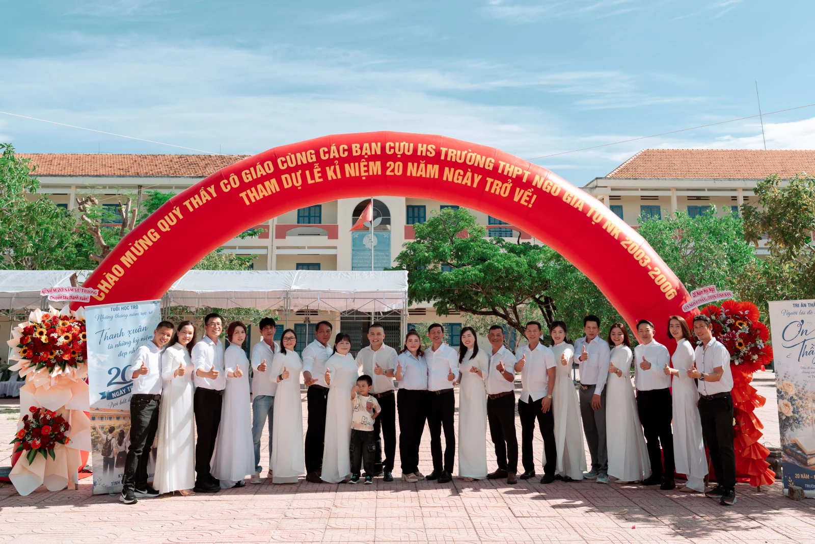 Ảnh lễ kỷ niệm 20 năm lớp 12C3, chụp ngày 08/08/2026
