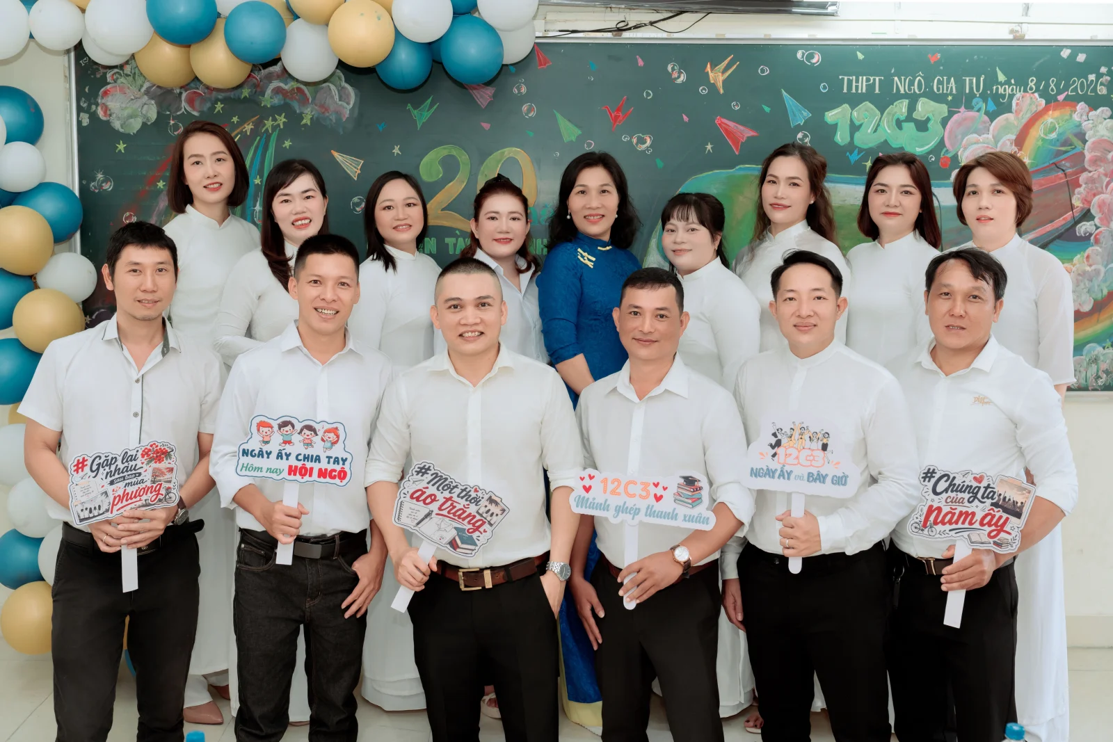 Ảnh lễ kỷ niệm 20 năm lớp 12C3, chụp ngày 08/08/2026