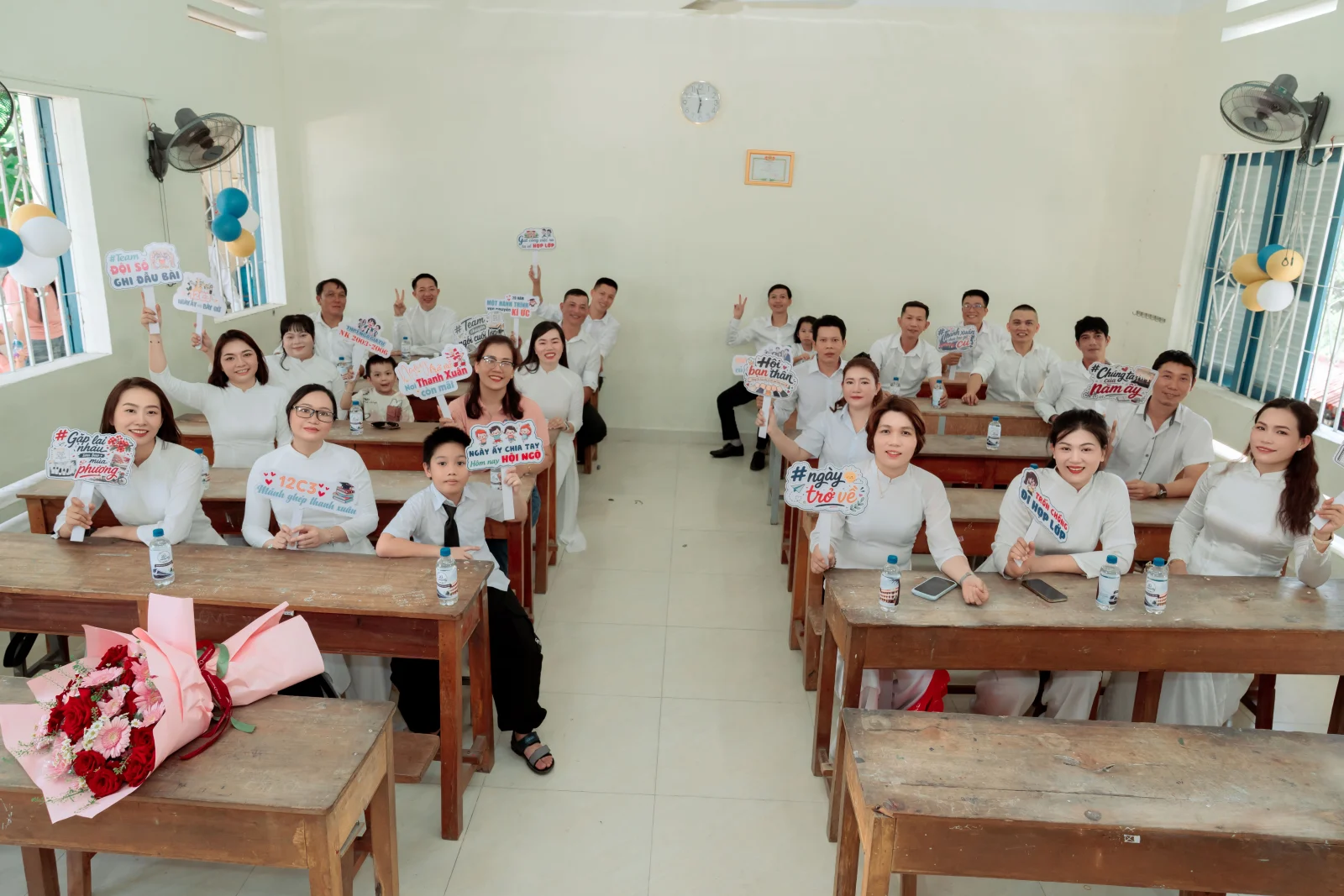 Ảnh lễ kỷ niệm 20 năm lớp 12C3, chụp ngày 08/08/2026