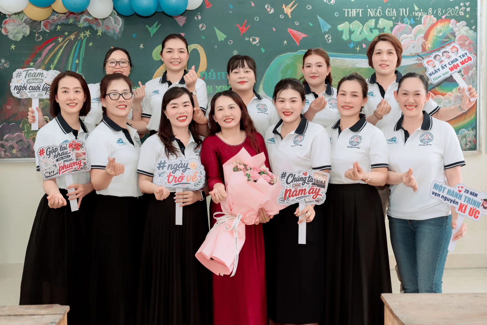 Ảnh lễ kỷ niệm 20 năm lớp 12C3, chụp ngày 08/08/2026