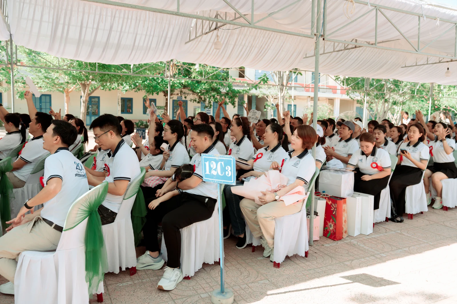 Ảnh lễ kỷ niệm 20 năm lớp 12C3, chụp ngày 08/08/2026