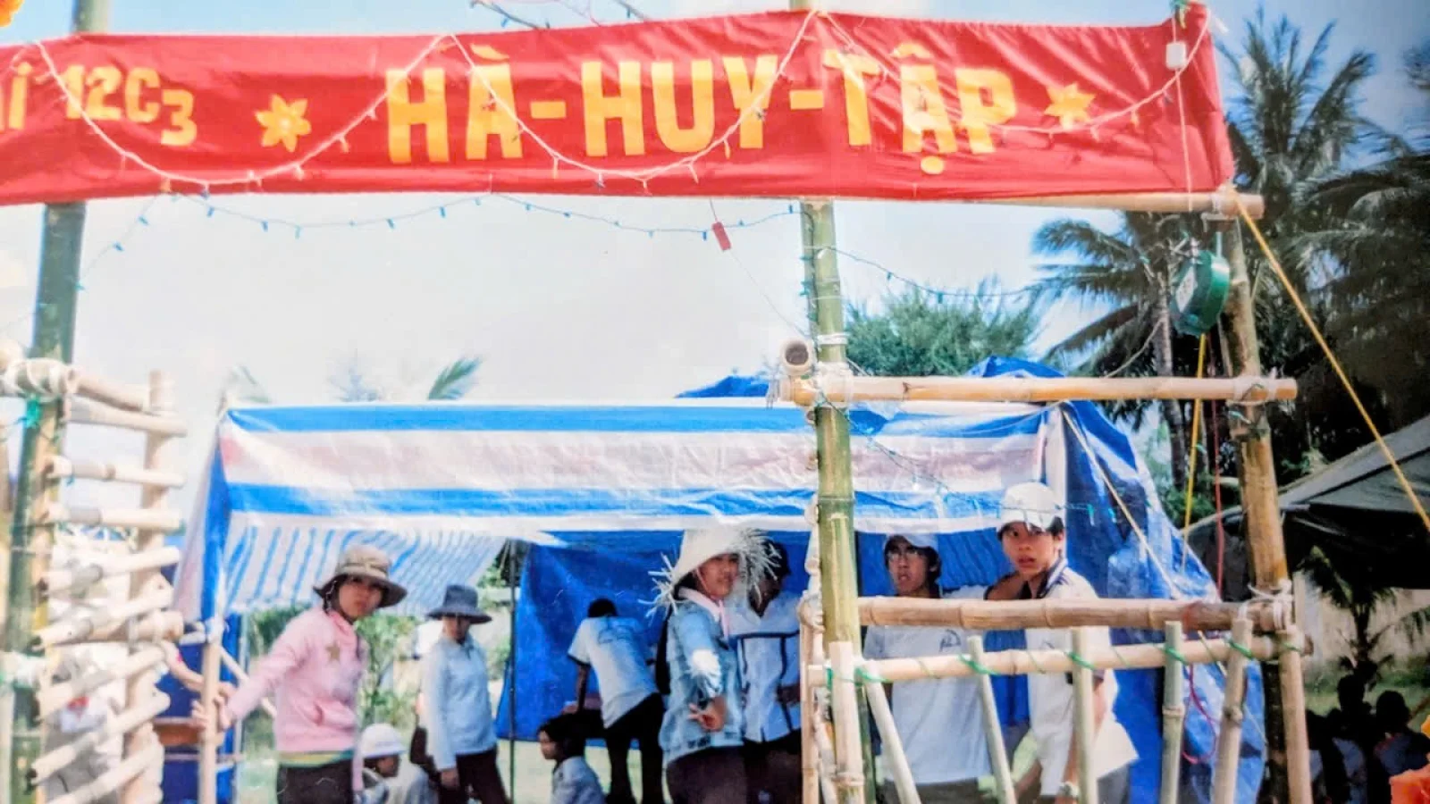 Ảnh lễ kỷ niệm 20 năm lớp 12C3, chụp ngày 08/08/2026