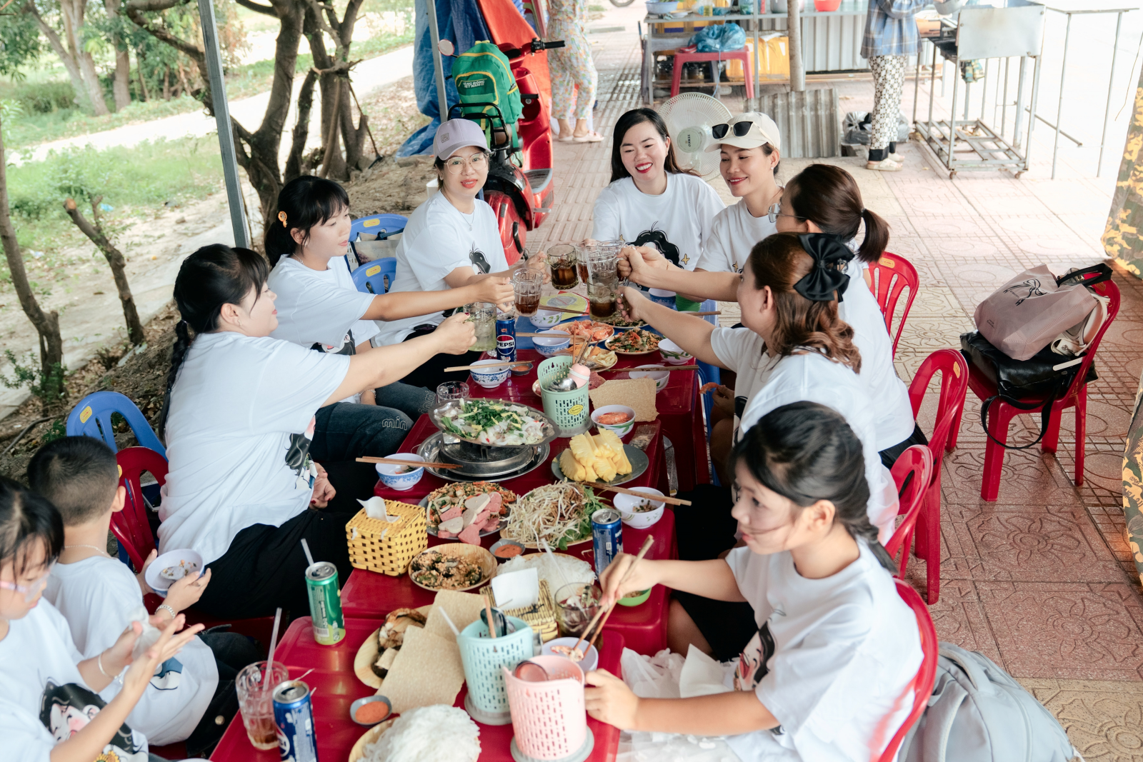 Ảnh lễ kỷ niệm 20 năm lớp 12C3, chụp ngày 08/08/2026