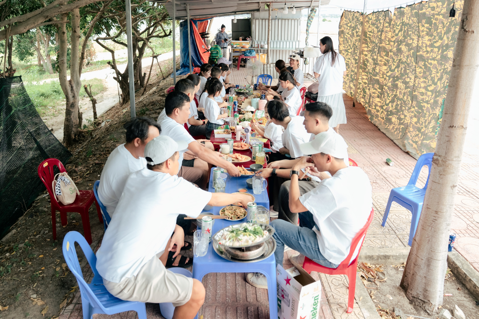Ảnh lễ kỷ niệm 20 năm lớp 12C3, chụp ngày 08/08/2026