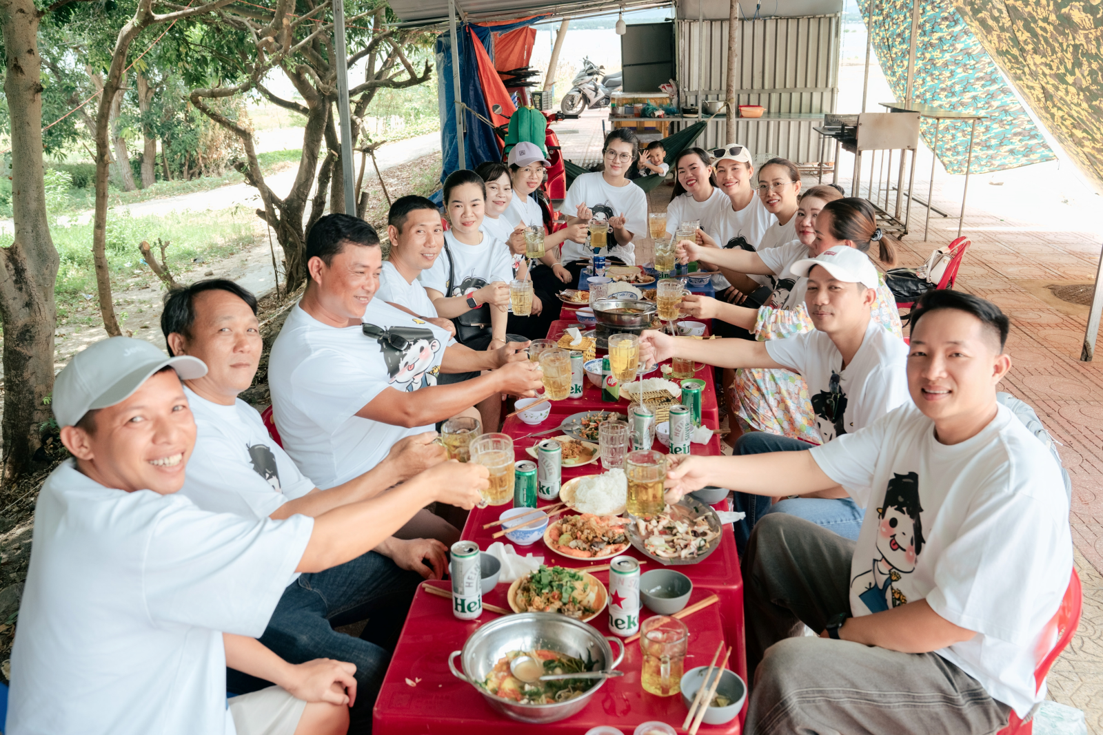 Ảnh lễ kỷ niệm 20 năm lớp 12C3, chụp ngày 08/08/2026