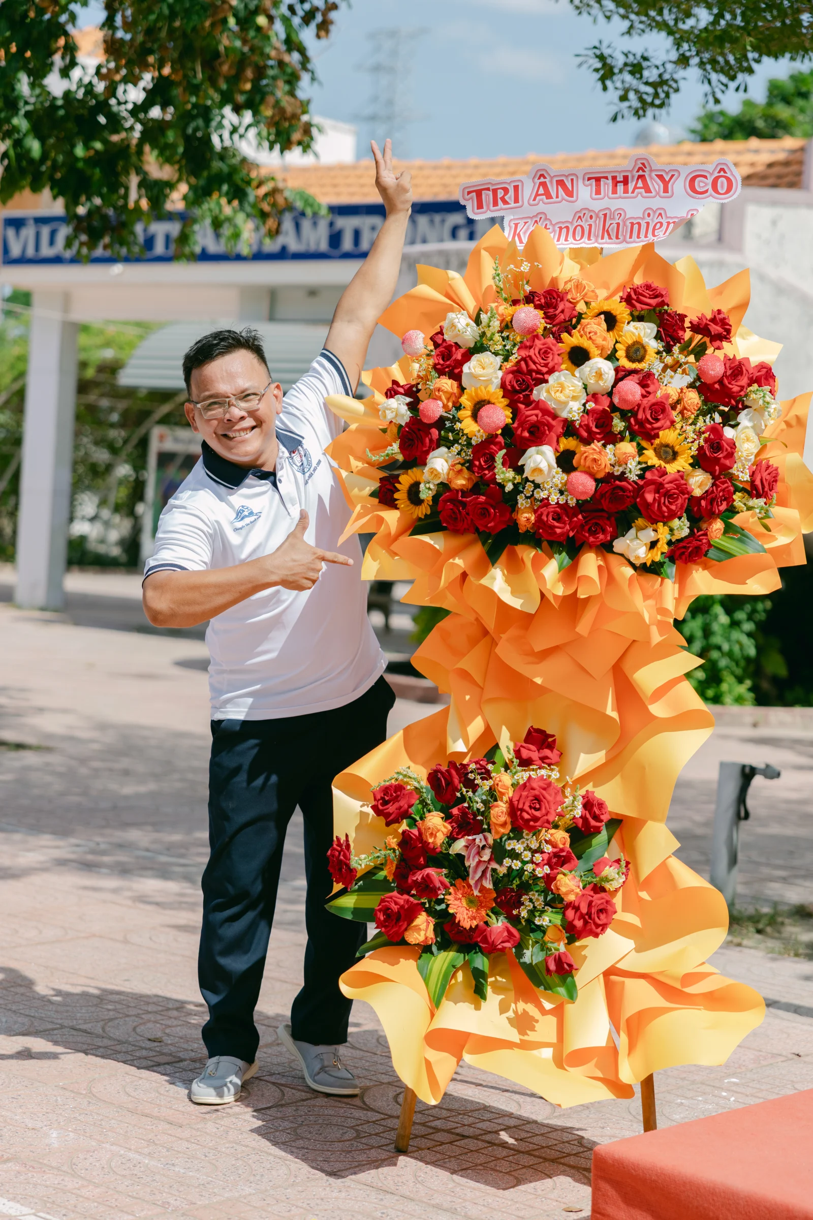 Ảnh lễ kỷ niệm 20 năm THPT Ngô Gia Tự, chụp ngày 08/08/2026