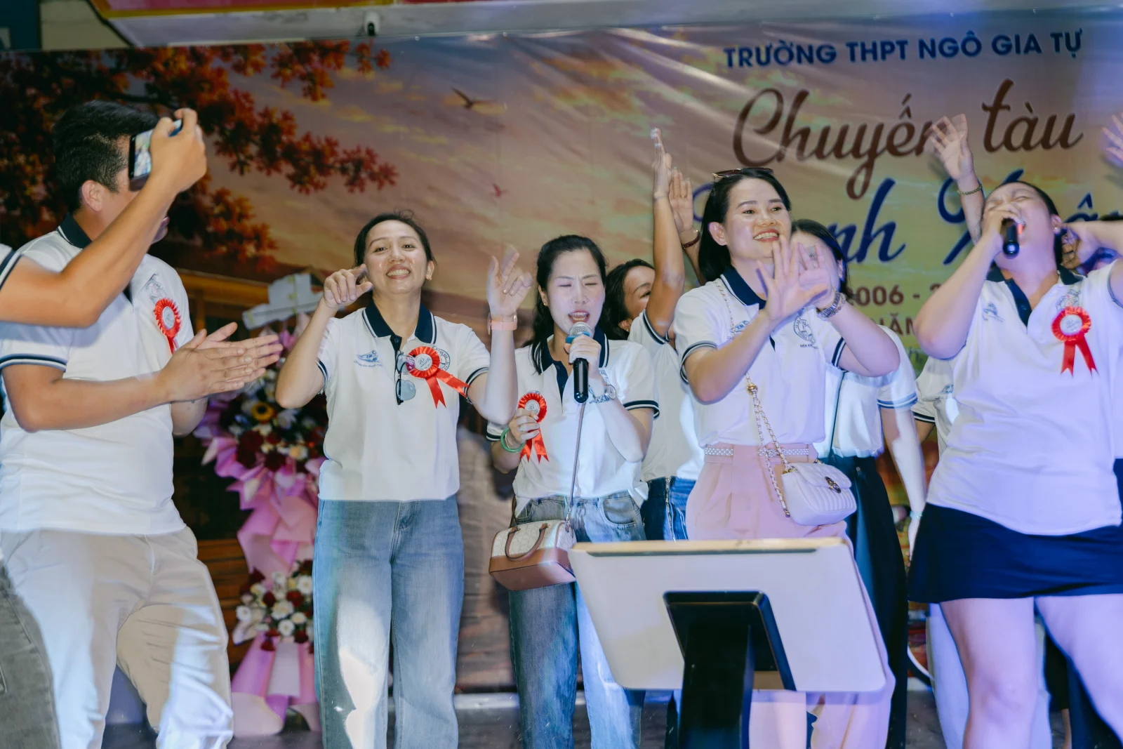 Ảnh lễ kỷ niệm 20 năm THPT Ngô Gia Tự, chụp ngày 08/08/2026