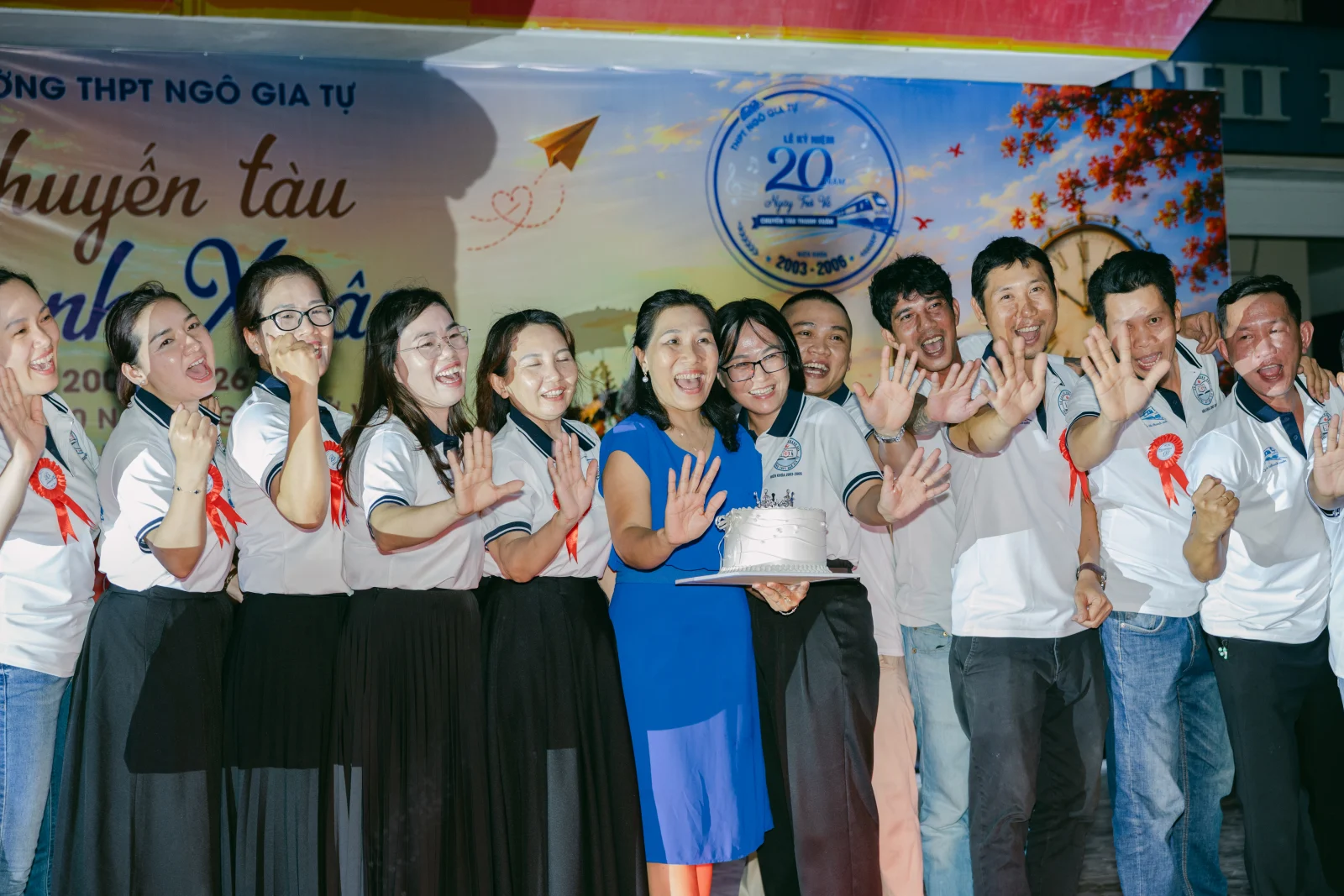 Ảnh lễ kỷ niệm 20 năm THPT Ngô Gia Tự, chụp ngày 08/08/2026