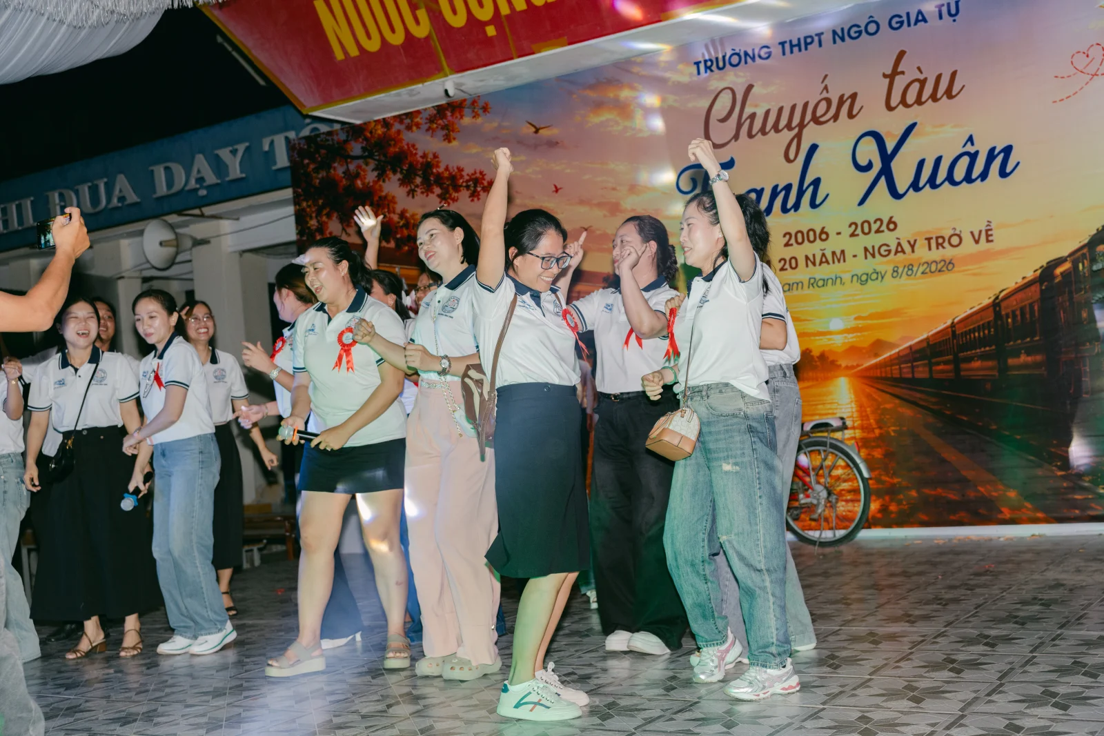 Ảnh lễ kỷ niệm 20 năm THPT Ngô Gia Tự, chụp ngày 08/08/2026