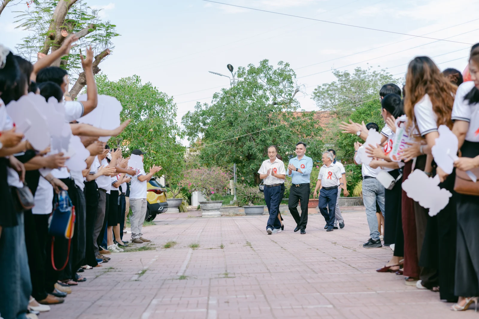 Ảnh lễ kỷ niệm 20 năm THPT Ngô Gia Tự, chụp ngày 08/08/2026
