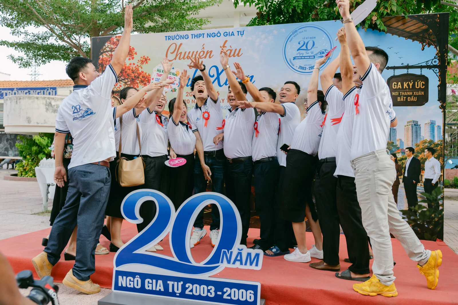 Ảnh lễ kỷ niệm 20 năm THPT Ngô Gia Tự, chụp ngày 08/08/2026